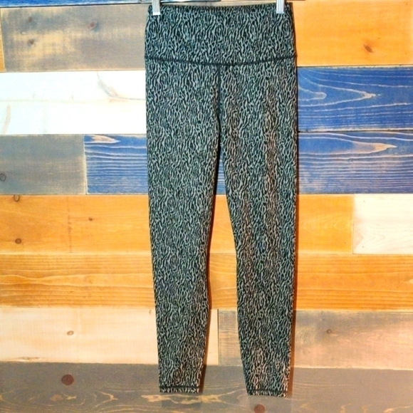 Varley Pants - Varley 3/4 Legging NWOT S